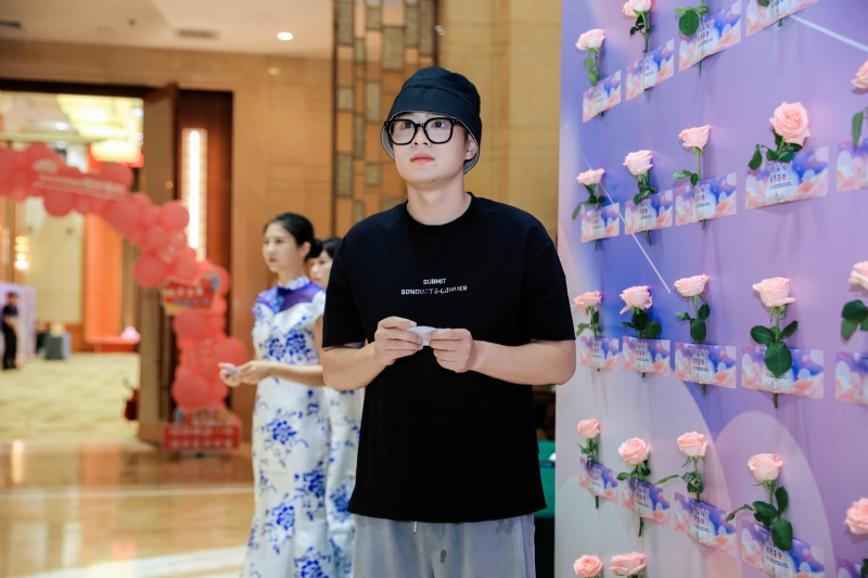 被驯服的象的第一张照片--海口父母相亲团